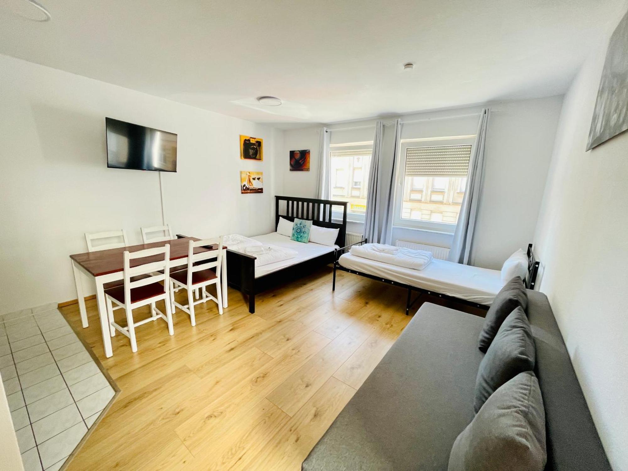 Studio Apartment In Stoetteritz With Balcony - Great Public Transport Links To The City Leipzig Dış mekan fotoğraf